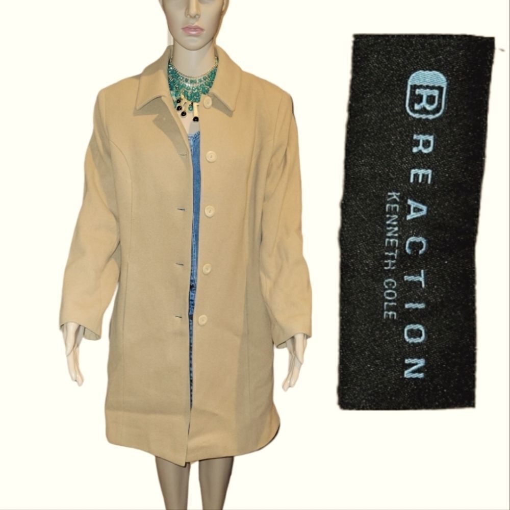 Women's Kenneth Cole Reaction  100% Wool Coat.